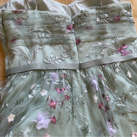 Marchesa Notte 3-D Floral Appliqué Strapless Midi Dress Rare🌸 - Picture 6 of 10